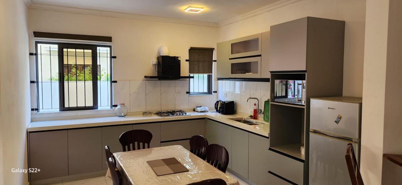 Nayuha Apt B Flic en Flac Exterior foto